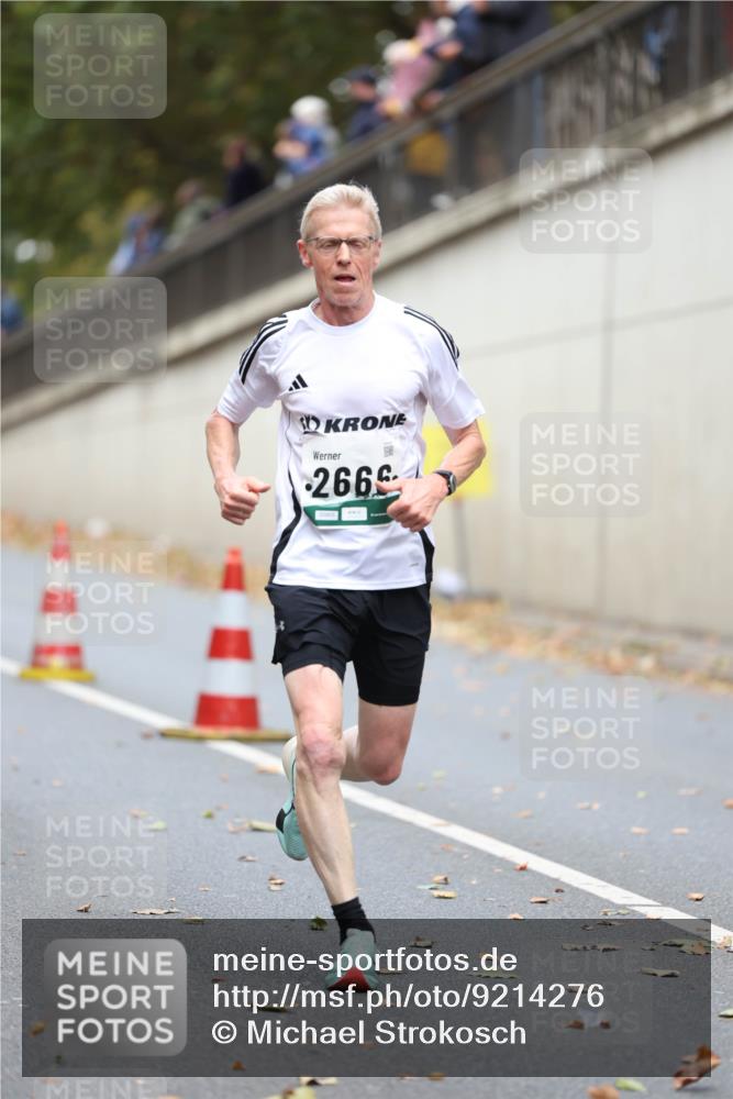 05.10.2025 - 20. swb-Marathon Bremen Michael Strokosch http://msf.ph/oto/9214276 05.10.2025 12:33:58 Laufen 266 meine-sportfotos.de