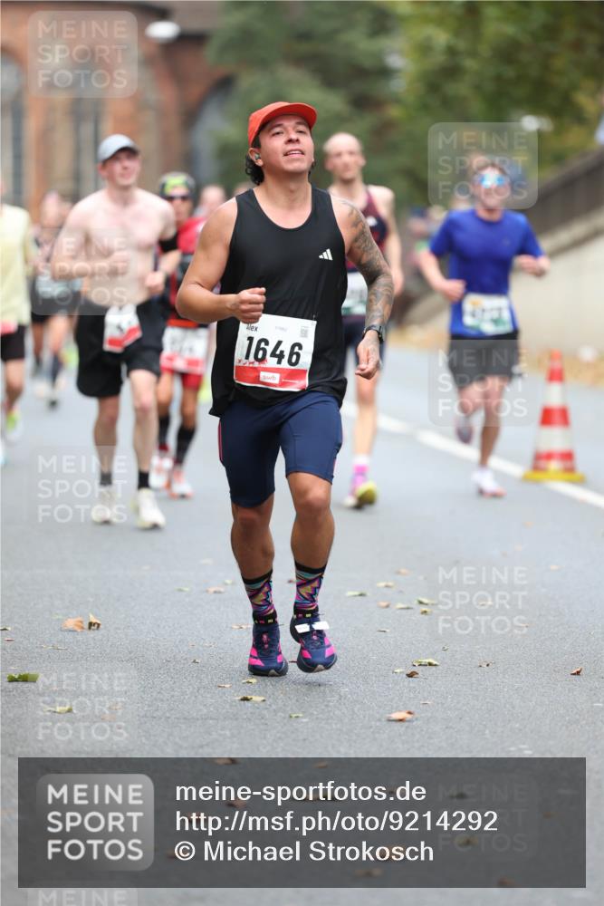 05.10.2025 - 20. swb-Marathon Bremen Michael Strokosch http://msf.ph/oto/9214292 05.10.2025 12:34:07 Laufen 177, 01662, 1646 meine-sportfotos.de