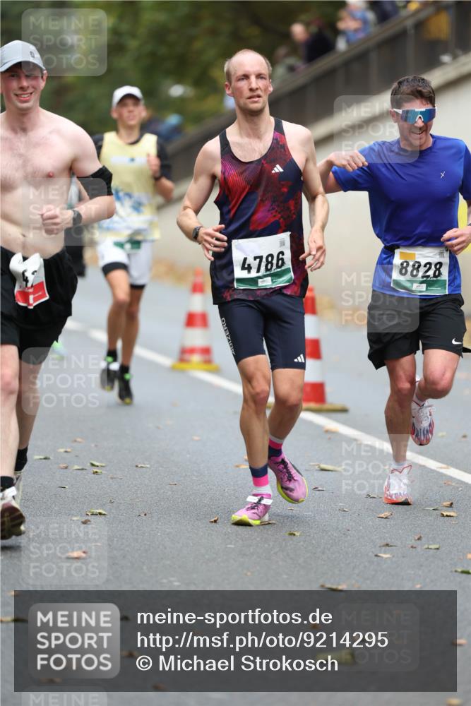 05.10.2025 - 20. swb-Marathon Bremen Michael Strokosch http://msf.ph/oto/9214295 05.10.2025 12:34:10 Laufen 4786, 8828 meine-sportfotos.de