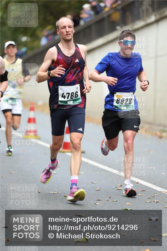 05.10.2025 - 20. swb-Marathon Bremen Michael Strokosch http://msf.ph/oto/9214296 05.10.2025 12:34:10 Laufen 4786, 8828 meine-sportfotos.de