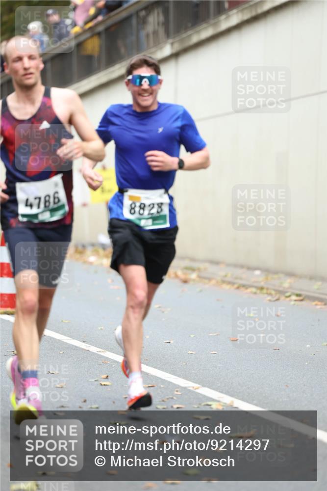 05.10.2025 - 20. swb-Marathon Bremen Michael Strokosch http://msf.ph/oto/9214297 05.10.2025 12:34:11 Laufen 4786, 8828 meine-sportfotos.de