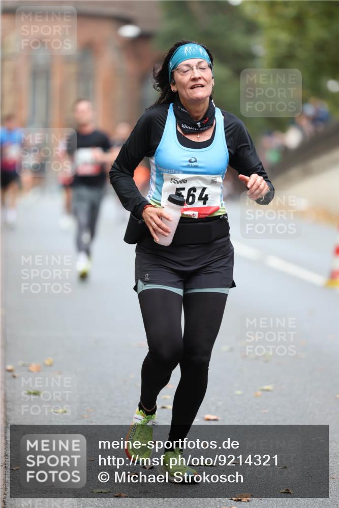 05.10.2025 - 20. swb-Marathon Bremen Michael Strokosch http://msf.ph/oto/9214321 05.10.2025 12:34:23 Laufen 564 meine-sportfotos.de