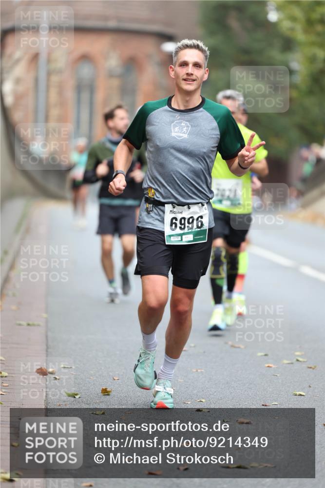 05.10.2025 - 20. swb-Marathon Bremen Michael Strokosch http://msf.ph/oto/9214349 05.10.2025 12:34:43 Laufen 6996, 09797, 7828 meine-sportfotos.de