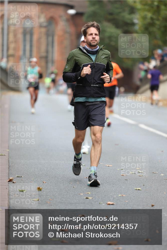 05.10.2025 - 20. swb-Marathon Bremen Michael Strokosch http://msf.ph/oto/9214357 05.10.2025 12:34:46 Laufen  meine-sportfotos.de