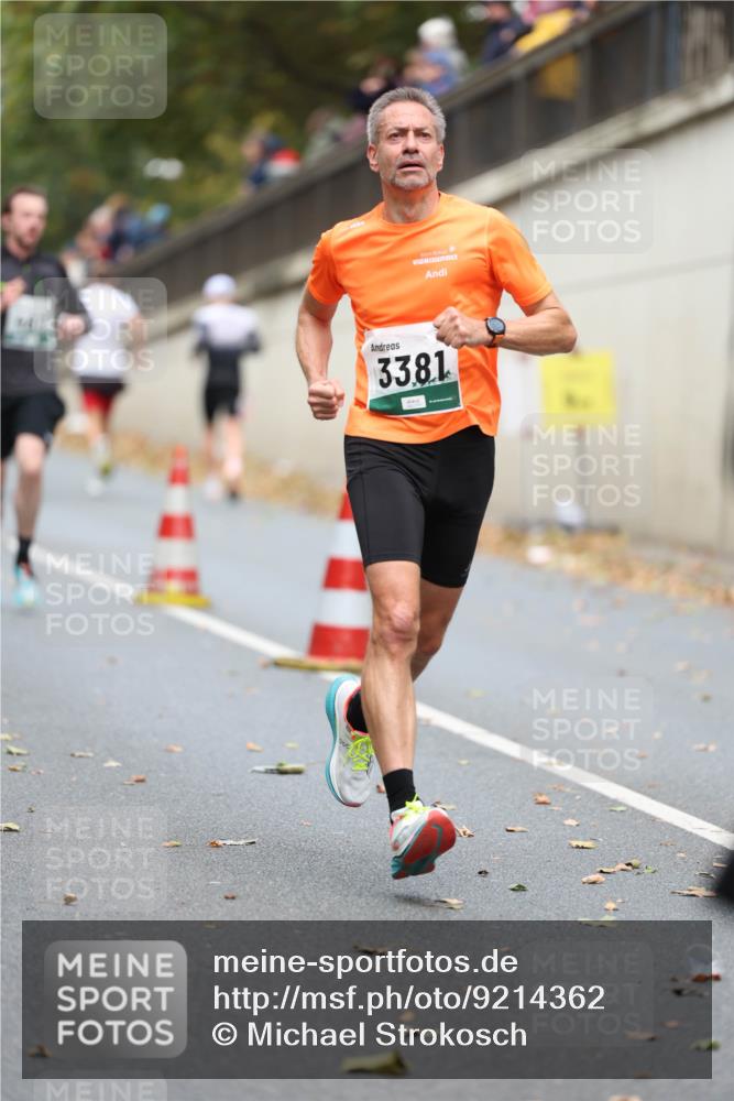 05.10.2025 - 20. swb-Marathon Bremen Michael Strokosch http://msf.ph/oto/9214362 05.10.2025 12:34:51 Laufen 3381 meine-sportfotos.de