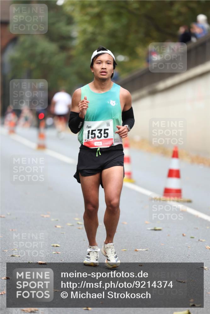 05.10.2025 - 20. swb-Marathon Bremen Michael Strokosch http://msf.ph/oto/9214374 05.10.2025 12:34:55 Laufen 1535 meine-sportfotos.de