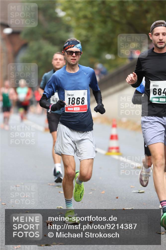 05.10.2025 - 20. swb-Marathon Bremen Michael Strokosch http://msf.ph/oto/9214387 05.10.2025 12:35:16 Laufen 1868, 01164, 684 meine-sportfotos.de