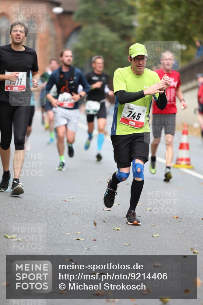 05.10.2025 - 20. swb-Marathon Bremen Michael Strokosch http://msf.ph/oto/9214406 05.10.2025 12:35:30 Laufen 11, 745 meine-sportfotos.de