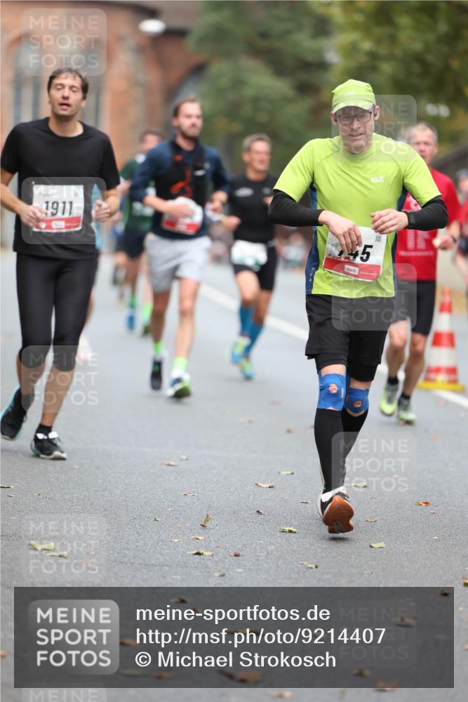05.10.2025 - 20. swb-Marathon Bremen Michael Strokosch http://msf.ph/oto/9214407 05.10.2025 12:35:30 Laufen 1911, 45 meine-sportfotos.de