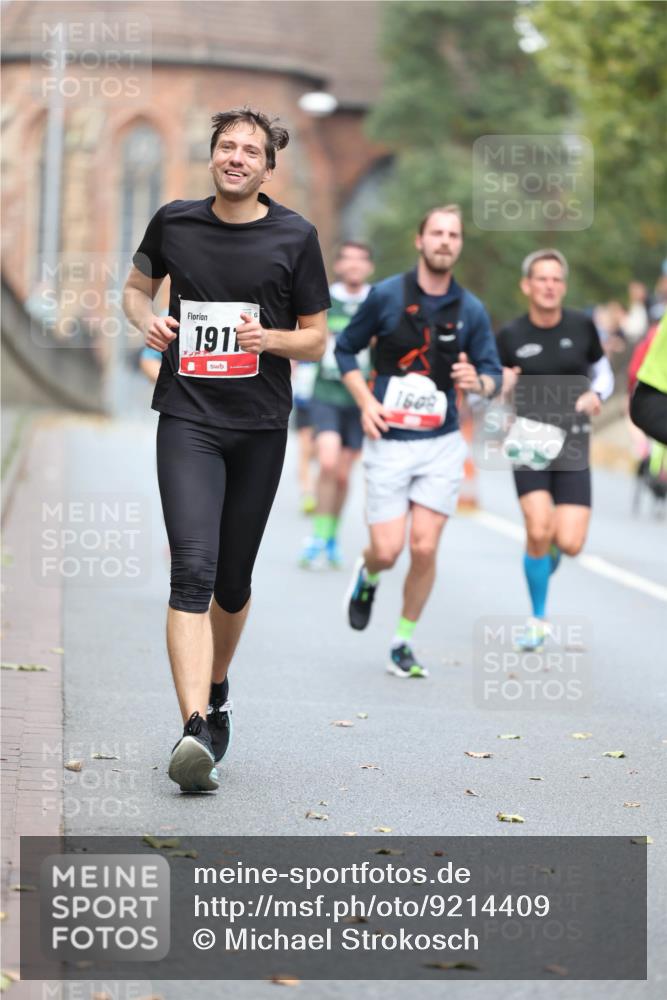 05.10.2025 - 20. swb-Marathon Bremen Michael Strokosch http://msf.ph/oto/9214409 05.10.2025 12:35:31 Laufen 1911, 1608 meine-sportfotos.de