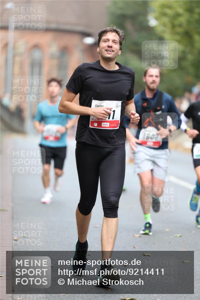 05.10.2025 - 20. swb-Marathon Bremen Michael Strokosch http://msf.ph/oto/9214411 05.10.2025 12:35:32 Laufen 1, 16087 meine-sportfotos.de