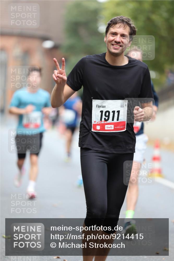 05.10.2025 - 20. swb-Marathon Bremen Michael Strokosch http://msf.ph/oto/9214415 05.10.2025 12:35:33 Laufen 1911 meine-sportfotos.de