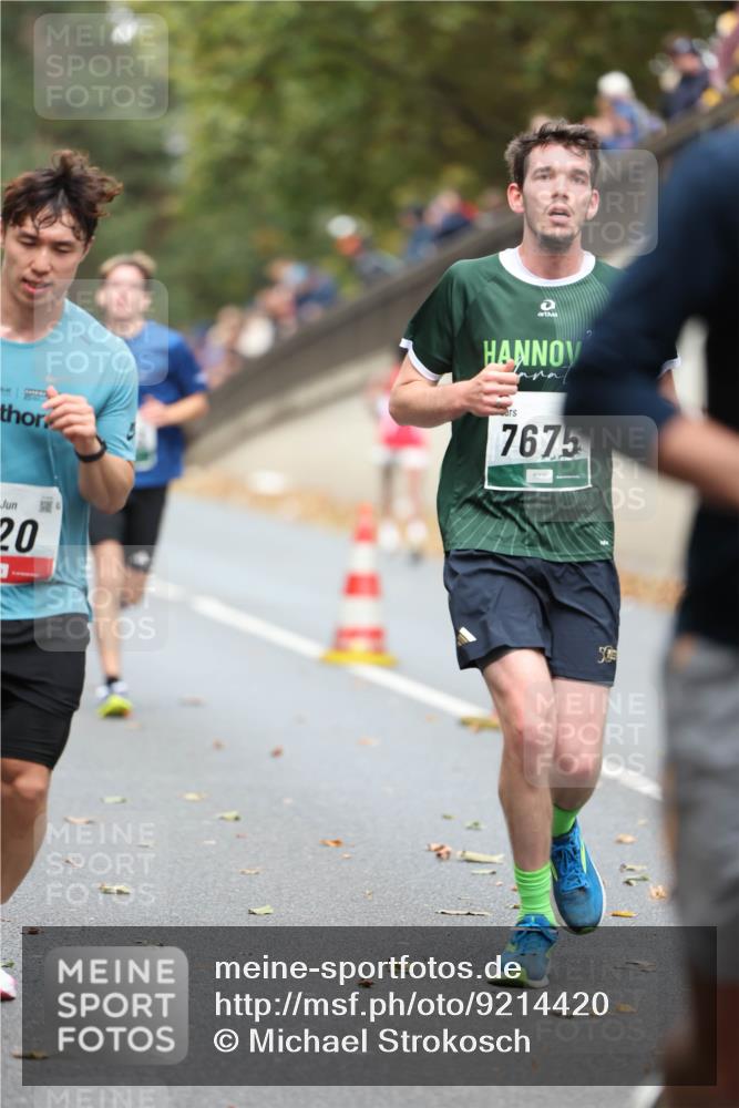 05.10.2025 - 20. swb-Marathon Bremen Michael Strokosch http://msf.ph/oto/9214420 05.10.2025 12:35:35 Laufen 20, 7675, 50 meine-sportfotos.de