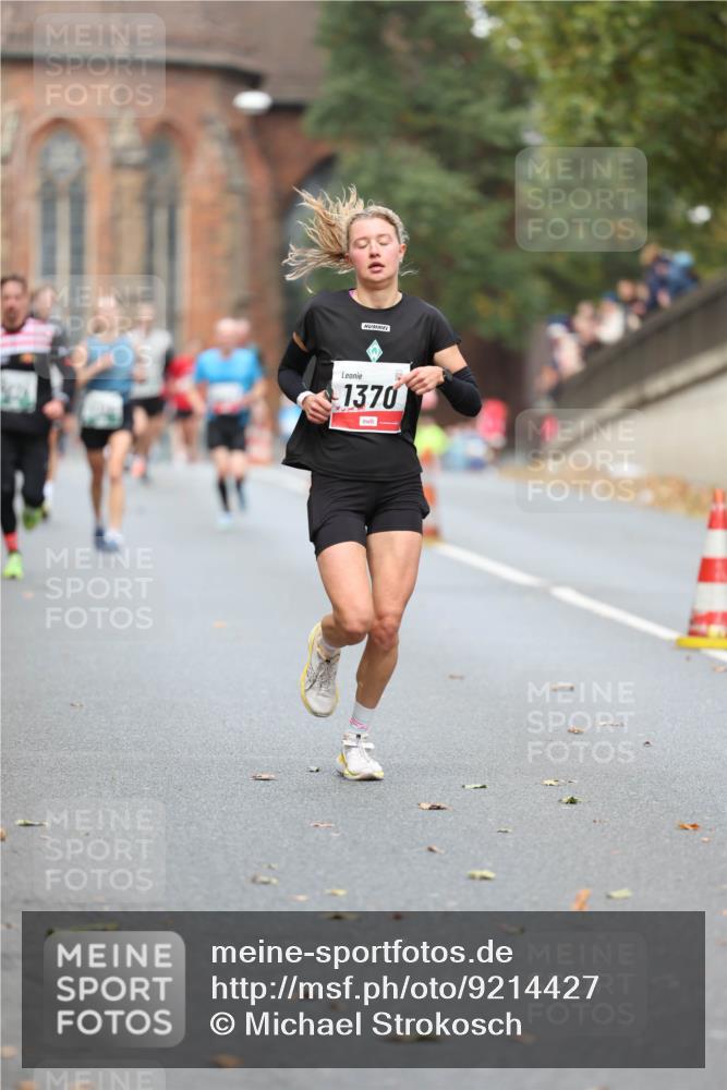 05.10.2025 - 20. swb-Marathon Bremen Michael Strokosch http://msf.ph/oto/9214427 05.10.2025 12:35:49 Laufen 1370 meine-sportfotos.de