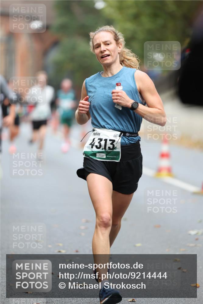 05.10.2025 - 20. swb-Marathon Bremen Michael Strokosch http://msf.ph/oto/9214444 05.10.2025 12:35:56 Laufen 43, 13 meine-sportfotos.de