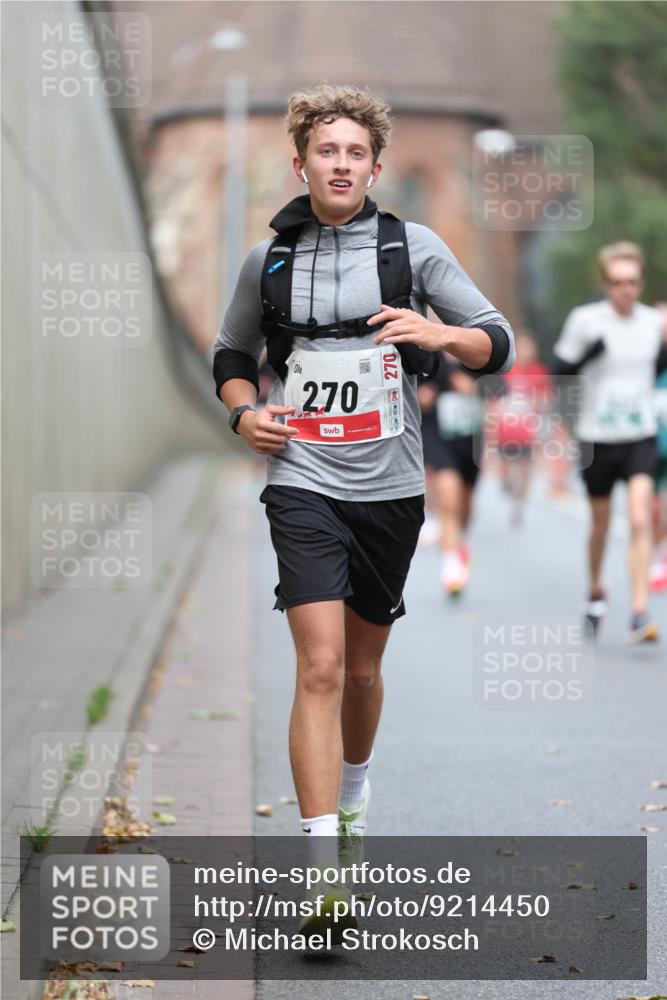 05.10.2025 - 20. swb-Marathon Bremen Michael Strokosch http://msf.ph/oto/9214450 05.10.2025 12:35:58 Laufen 10, 270, 270 meine-sportfotos.de