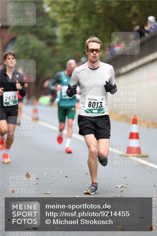 05.10.2025 - 20. swb-Marathon Bremen Michael Strokosch http://msf.ph/oto/9214455 05.10.2025 12:36:01 Laufen 2939, 8013 meine-sportfotos.de