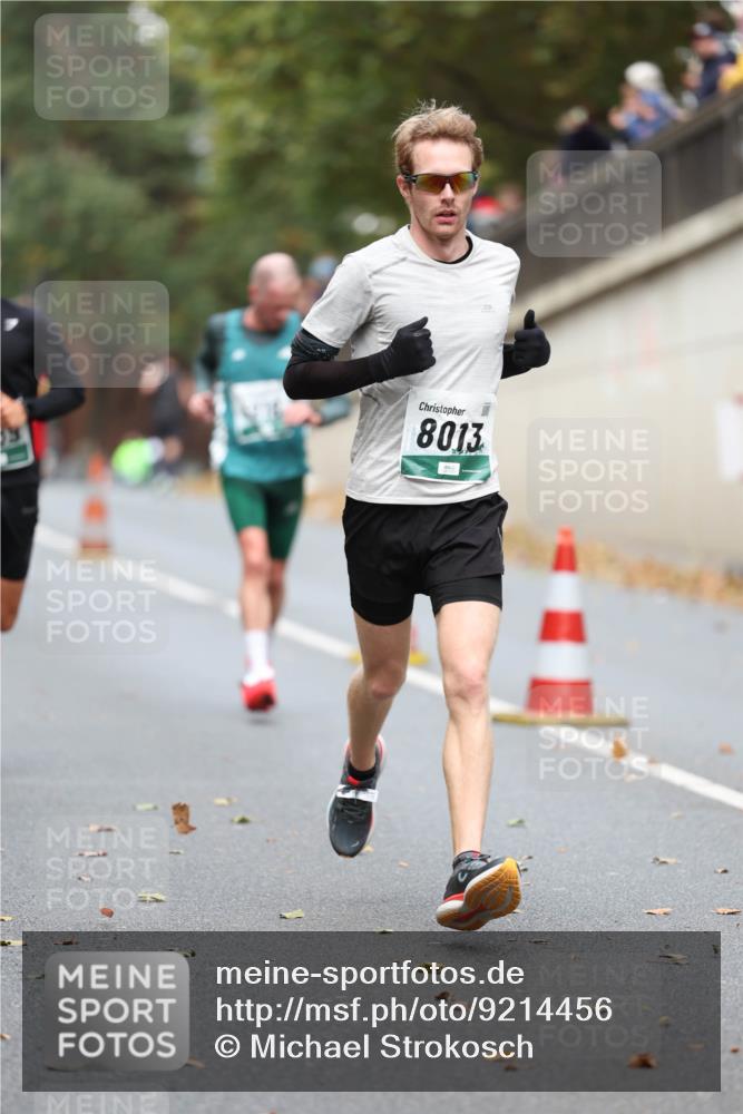 05.10.2025 - 20. swb-Marathon Bremen Michael Strokosch http://msf.ph/oto/9214456 05.10.2025 12:36:01 Laufen 8013 meine-sportfotos.de
