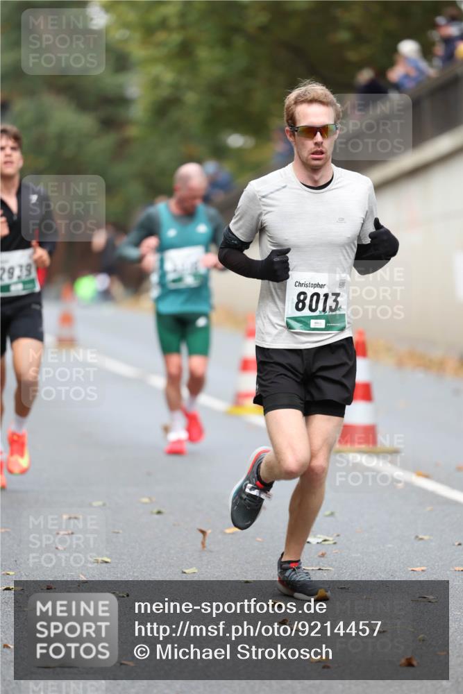 05.10.2025 - 20. swb-Marathon Bremen Michael Strokosch http://msf.ph/oto/9214457 05.10.2025 12:36:01 Laufen 2939, 8013 meine-sportfotos.de
