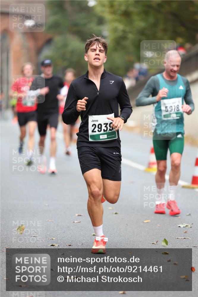 05.10.2025 - 20. swb-Marathon Bremen Michael Strokosch http://msf.ph/oto/9214461 05.10.2025 12:36:03 Laufen 7, 2939, 5918 meine-sportfotos.de