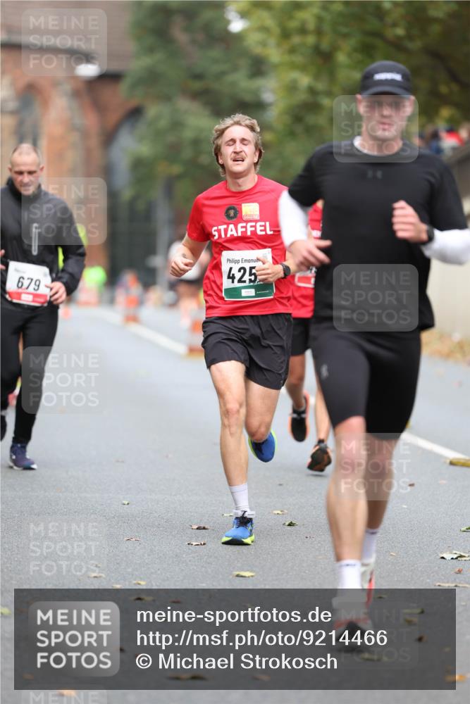 05.10.2025 - 20. swb-Marathon Bremen Michael Strokosch http://msf.ph/oto/9214466 05.10.2025 12:36:06 Laufen 679, 425 meine-sportfotos.de