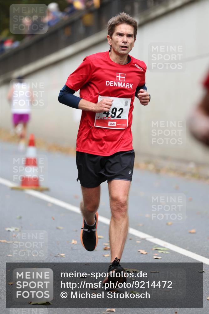 05.10.2025 - 20. swb-Marathon Bremen Michael Strokosch http://msf.ph/oto/9214472 05.10.2025 12:36:09 Laufen 492 meine-sportfotos.de