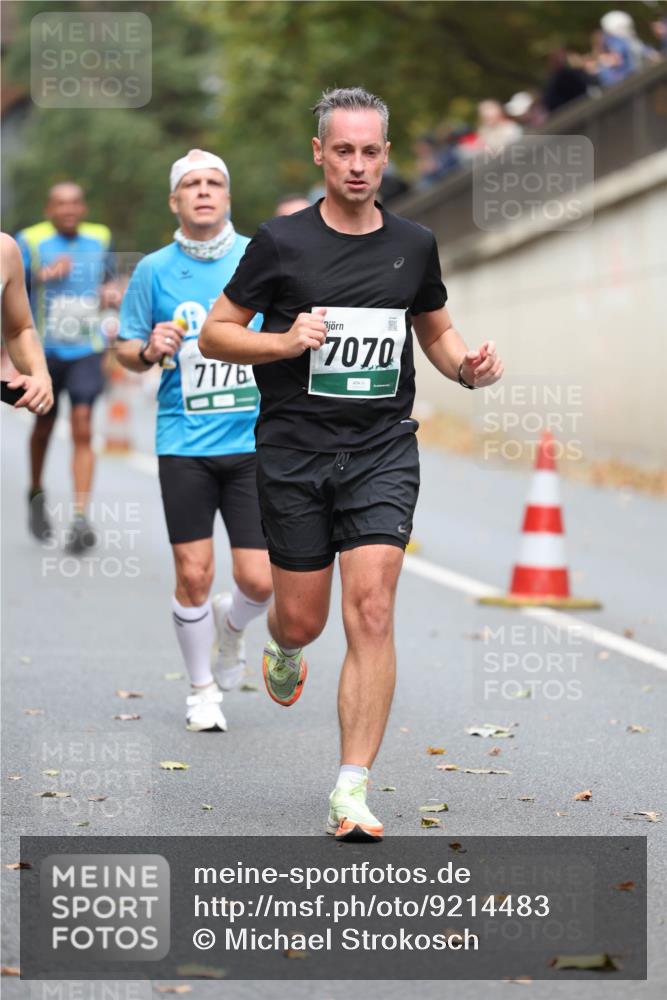 05.10.2025 - 20. swb-Marathon Bremen Michael Strokosch http://msf.ph/oto/9214483 05.10.2025 12:36:17 Laufen 7176, 7070 meine-sportfotos.de