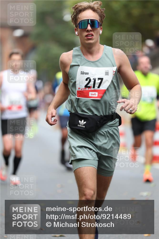 05.10.2025 - 20. swb-Marathon Bremen Michael Strokosch http://msf.ph/oto/9214489 05.10.2025 12:36:19 Laufen 217 meine-sportfotos.de