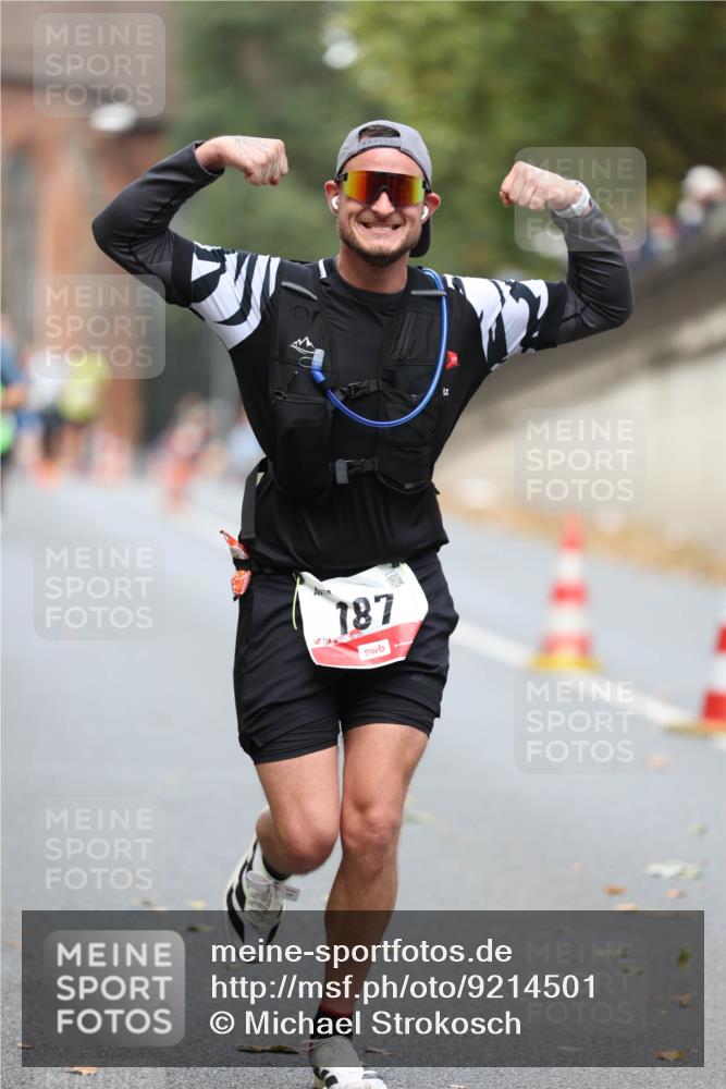 05.10.2025 - 20. swb-Marathon Bremen Michael Strokosch http://msf.ph/oto/9214501 05.10.2025 12:36:27 Laufen 187 meine-sportfotos.de