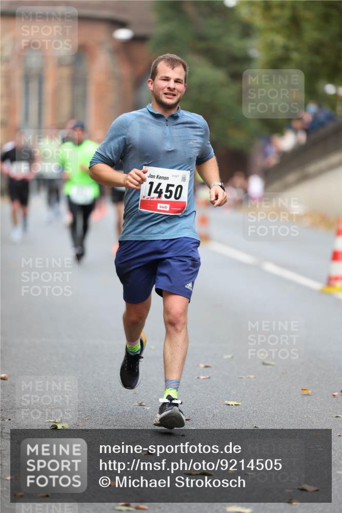 05.10.2025 - 20. swb-Marathon Bremen Michael Strokosch http://msf.ph/oto/9214505 05.10.2025 12:36:30 Laufen 01227, 1450 meine-sportfotos.de