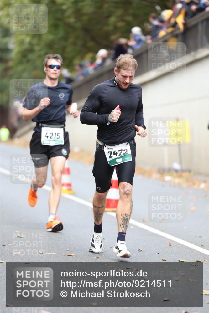 05.10.2025 - 20. swb-Marathon Bremen Michael Strokosch http://msf.ph/oto/9214511 05.10.2025 12:36:35 Laufen 4215, 2472 meine-sportfotos.de
