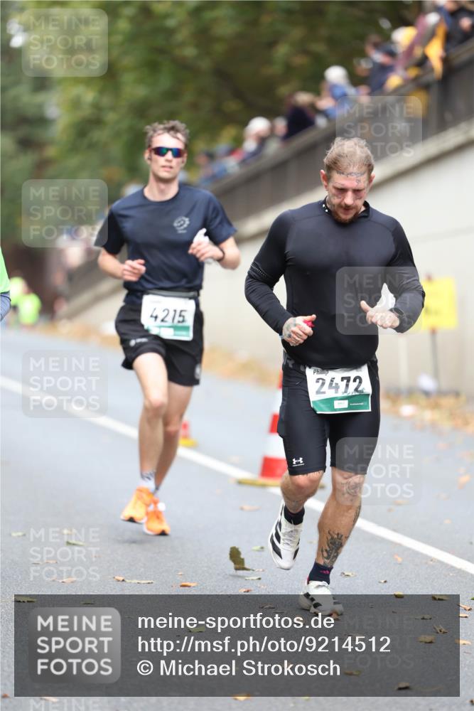 05.10.2025 - 20. swb-Marathon Bremen Michael Strokosch http://msf.ph/oto/9214512 05.10.2025 12:36:35 Laufen 4215, 1, 2472 meine-sportfotos.de