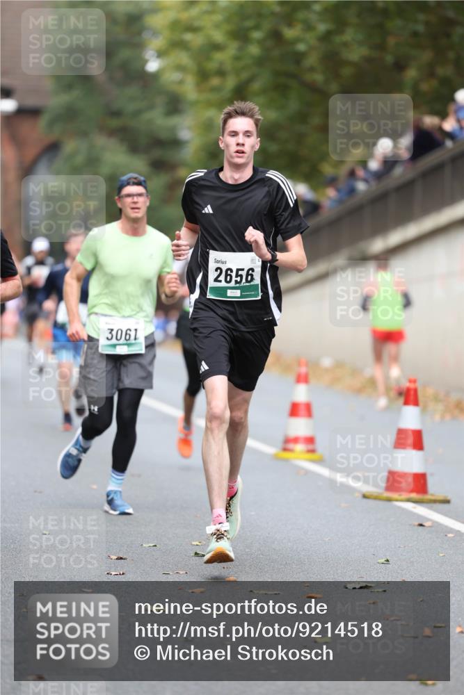 05.10.2025 - 20. swb-Marathon Bremen Michael Strokosch http://msf.ph/oto/9214518 05.10.2025 12:36:39 Laufen 3061, 2656 meine-sportfotos.de