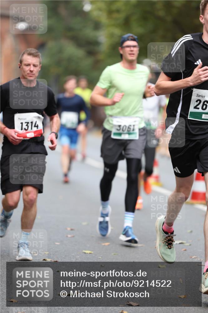 05.10.2025 - 20. swb-Marathon Bremen Michael Strokosch http://msf.ph/oto/9214522 05.10.2025 12:36:40 Laufen 1314, 3061, 26 meine-sportfotos.de