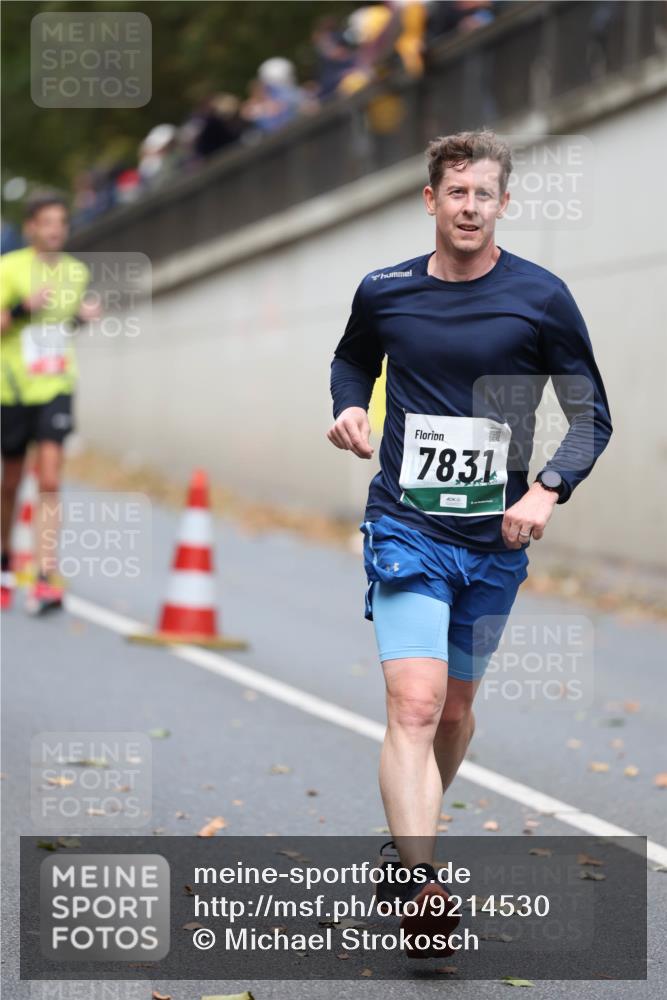 05.10.2025 - 20. swb-Marathon Bremen Michael Strokosch http://msf.ph/oto/9214530 05.10.2025 12:36:44 Laufen 7831 meine-sportfotos.de