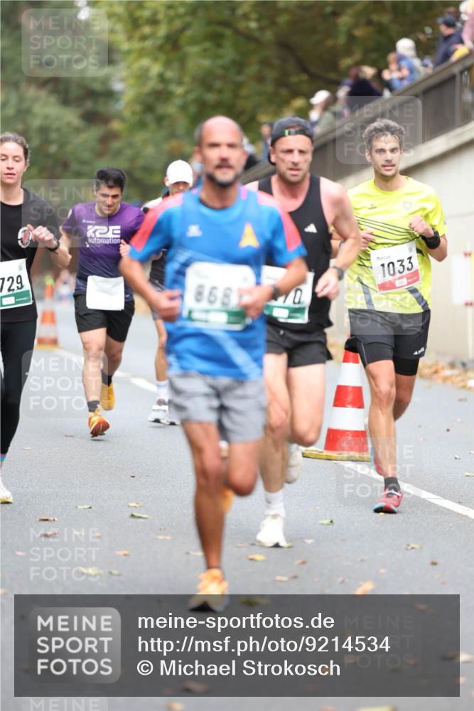 05.10.2025 - 20. swb-Marathon Bremen Michael Strokosch http://msf.ph/oto/9214534 05.10.2025 12:36:46 Laufen 729, 8681, 70, 1033 meine-sportfotos.de