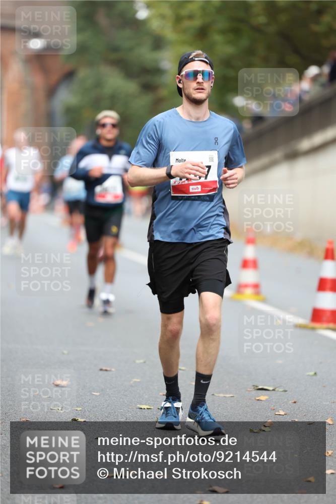 05.10.2025 - 20. swb-Marathon Bremen Michael Strokosch http://msf.ph/oto/9214544 05.10.2025 12:36:49 Laufen  meine-sportfotos.de