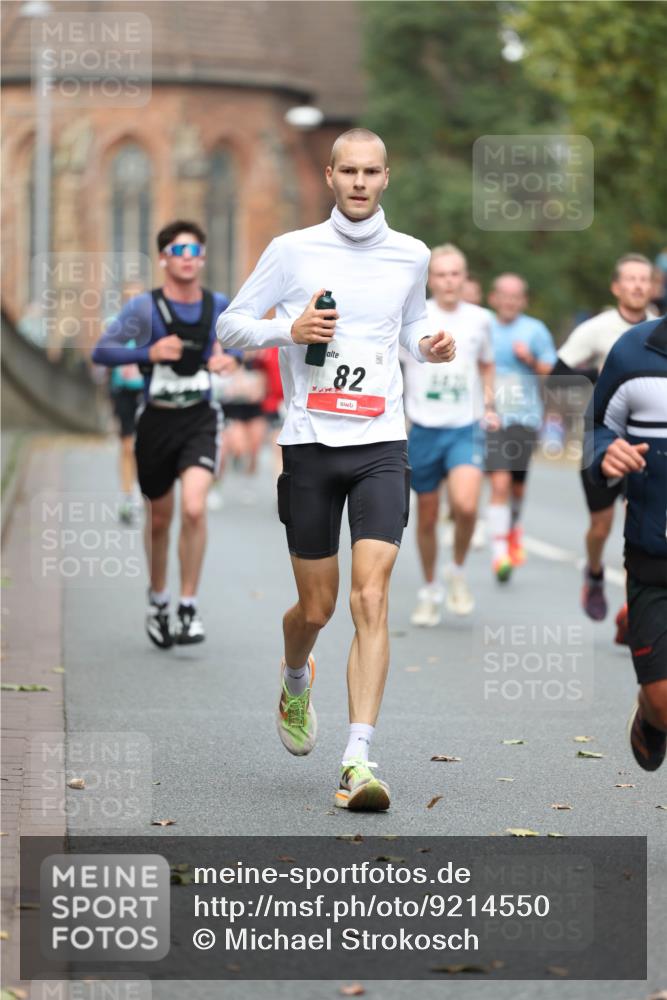 05.10.2025 - 20. swb-Marathon Bremen Michael Strokosch http://msf.ph/oto/9214550 05.10.2025 12:36:53 Laufen 82 meine-sportfotos.de