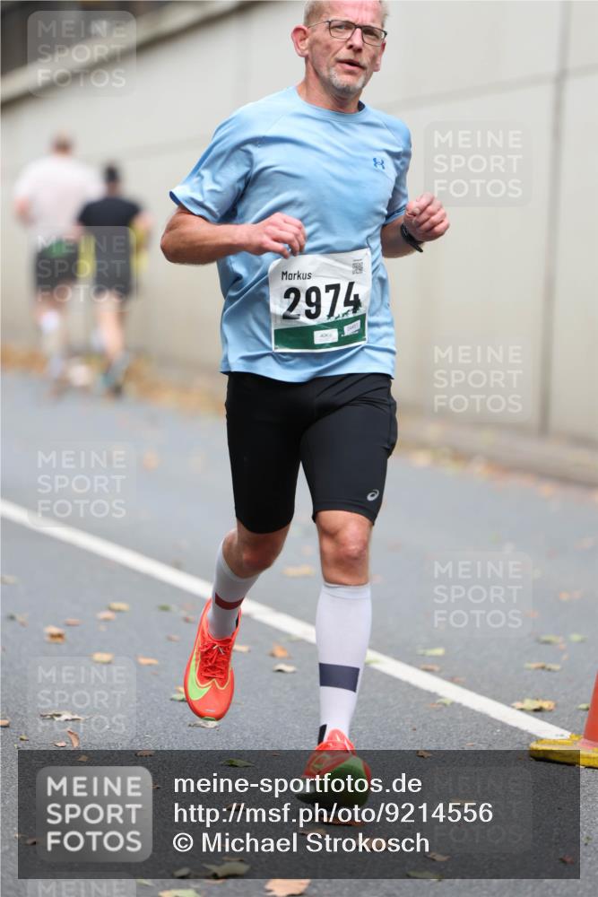 05.10.2025 - 20. swb-Marathon Bremen Michael Strokosch http://msf.ph/oto/9214556 05.10.2025 12:36:58 Laufen 2974 meine-sportfotos.de