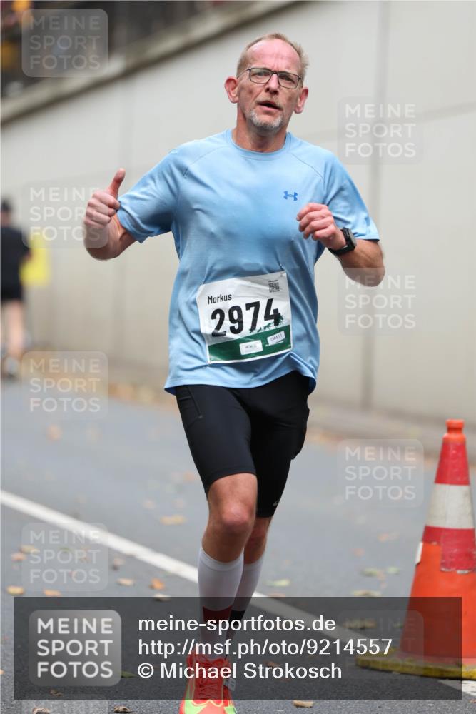 05.10.2025 - 20. swb-Marathon Bremen Michael Strokosch http://msf.ph/oto/9214557 05.10.2025 12:36:58 Laufen 2974, 04451 meine-sportfotos.de