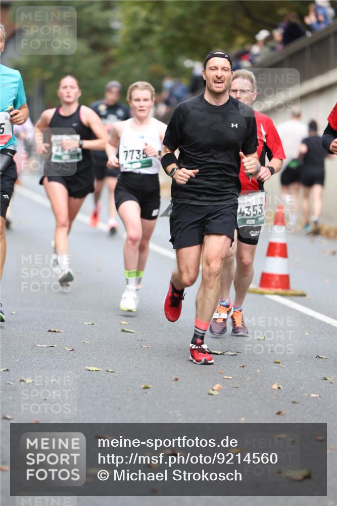 05.10.2025 - 20. swb-Marathon Bremen Michael Strokosch http://msf.ph/oto/9214560 05.10.2025 12:37:00 Laufen 5, 7735, 4353 meine-sportfotos.de