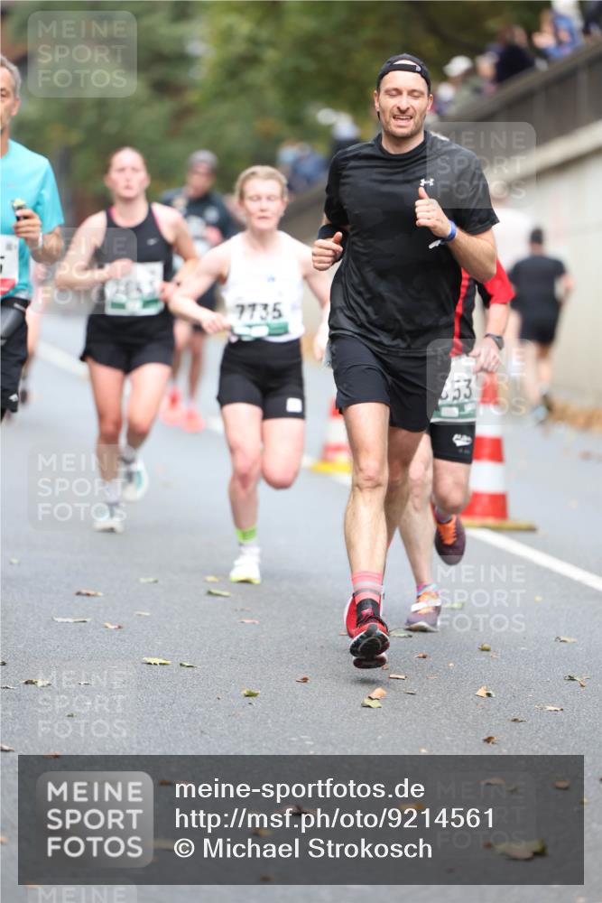 05.10.2025 - 20. swb-Marathon Bremen Michael Strokosch http://msf.ph/oto/9214561 05.10.2025 12:37:00 Laufen 7735, 53 meine-sportfotos.de