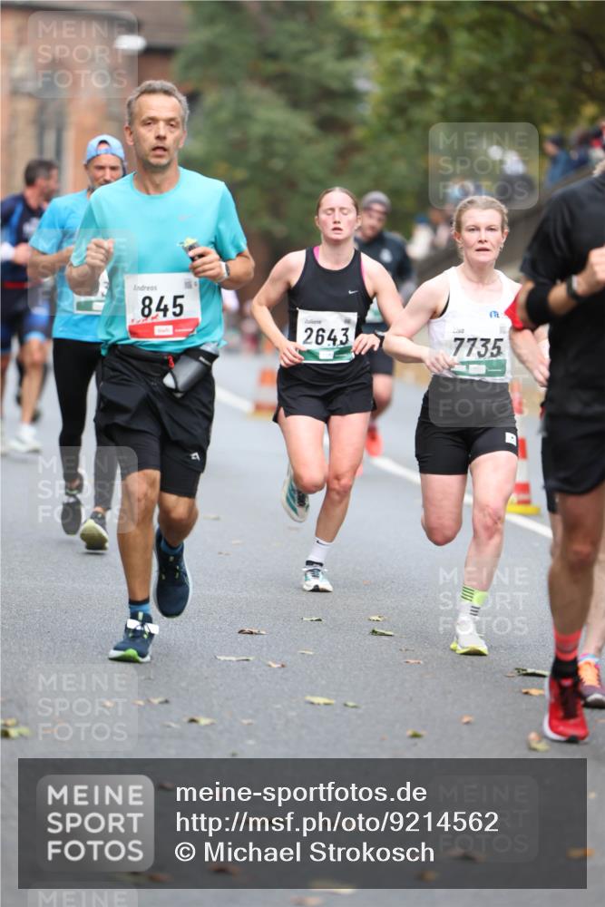05.10.2025 - 20. swb-Marathon Bremen Michael Strokosch http://msf.ph/oto/9214562 05.10.2025 12:37:00 Laufen 845, 2643, 7735 meine-sportfotos.de
