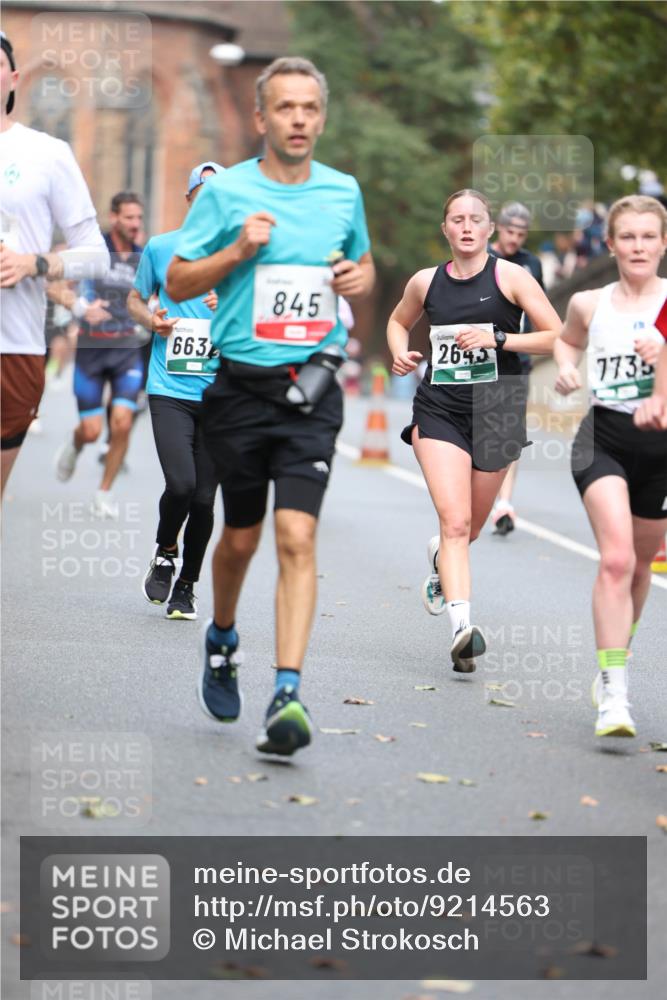 05.10.2025 - 20. swb-Marathon Bremen Michael Strokosch http://msf.ph/oto/9214563 05.10.2025 12:37:01 Laufen 663, 845, 2645, 7735 meine-sportfotos.de