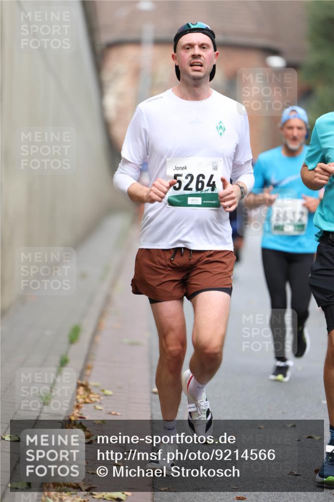 05.10.2025 - 20. swb-Marathon Bremen Michael Strokosch http://msf.ph/oto/9214566 05.10.2025 12:37:01 Laufen 5264, 6632 meine-sportfotos.de