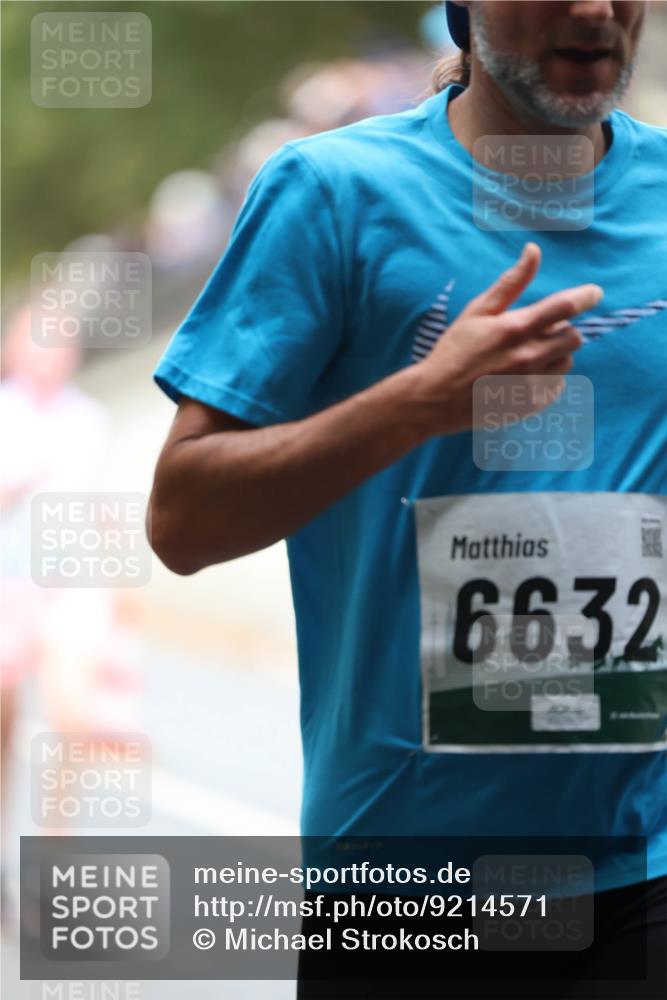 05.10.2025 - 20. swb-Marathon Bremen Michael Strokosch http://msf.ph/oto/9214571 05.10.2025 12:37:05 Laufen 6632, 9 meine-sportfotos.de
