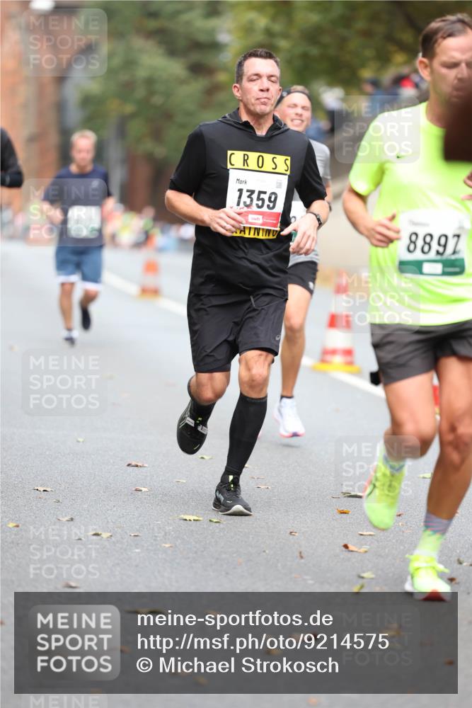 05.10.2025 - 20. swb-Marathon Bremen Michael Strokosch http://msf.ph/oto/9214575 05.10.2025 12:37:08 Laufen 1359, 8897 meine-sportfotos.de