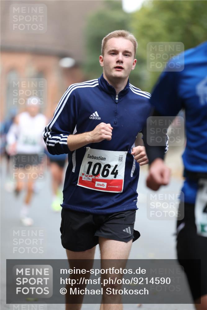 05.10.2025 - 20. swb-Marathon Bremen Michael Strokosch http://msf.ph/oto/9214590 05.10.2025 12:37:17 Laufen 1064, 01285 meine-sportfotos.de