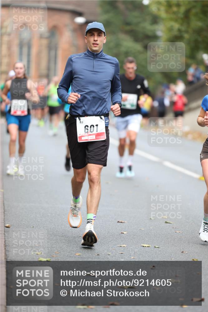 05.10.2025 - 20. swb-Marathon Bremen Michael Strokosch http://msf.ph/oto/9214605 05.10.2025 12:37:25 Laufen 601 meine-sportfotos.de