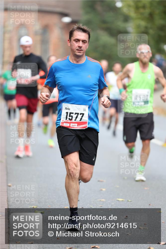 05.10.2025 - 20. swb-Marathon Bremen Michael Strokosch http://msf.ph/oto/9214615 05.10.2025 12:37:34 Laufen 1577, 00231, 501 meine-sportfotos.de